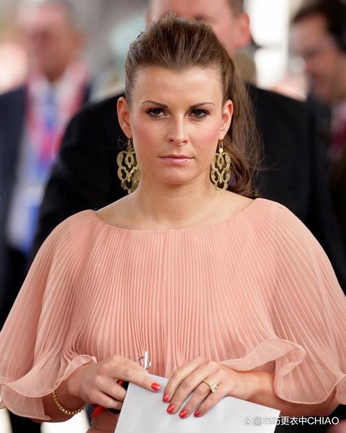 家有贤妻鲁小胖!鲁尼:当年若没有科琳,我可能因酗酒不在人世了