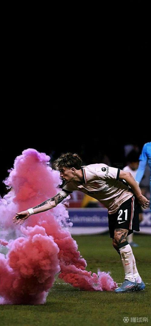 3分钟2球！齐米卡斯助攻曼奇尼凌空破门，罗马2-0领先尼斯