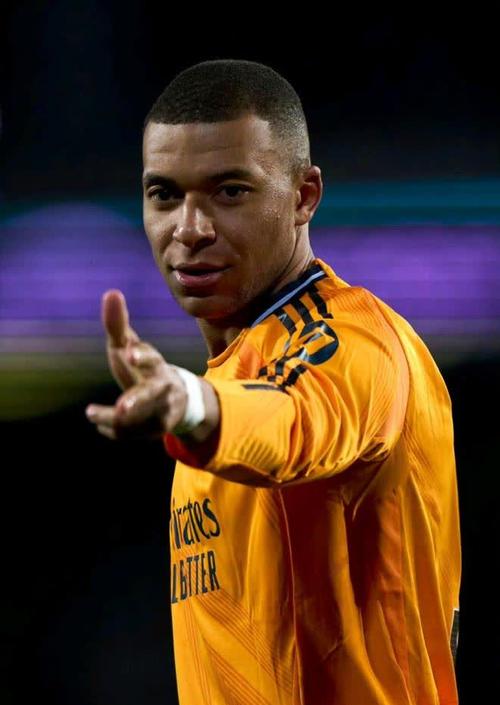 马卡: 姆巴佩在皇马达成50球里程碑,本赛季点球命中率显著提升