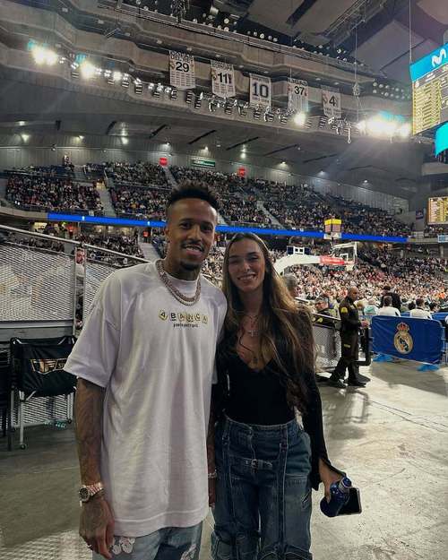 米利唐与弗拉门戈后卫均入选巴西初选名单,两人去年互换女友🤯