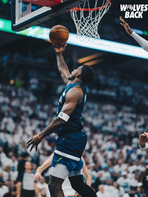 Shams:爱德华兹狂练背身后仰跳投 研习了大量乔丹科比的比赛录像