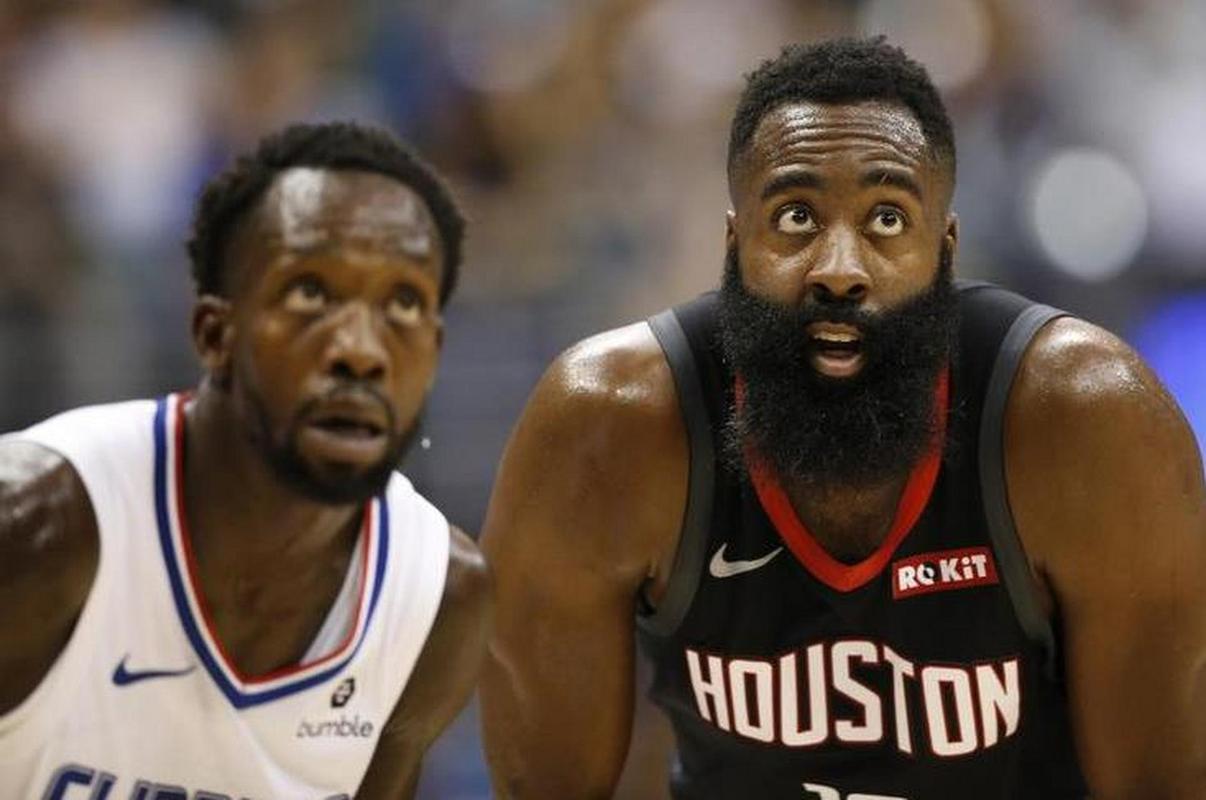 贝弗利:哈登的比赛没有弱点 他能攻筐&罚球&投三分&组织