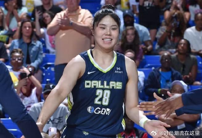 体育女神大赛淘汰赛Day3:莎娃VS李月汝 陈若琳对决Miss