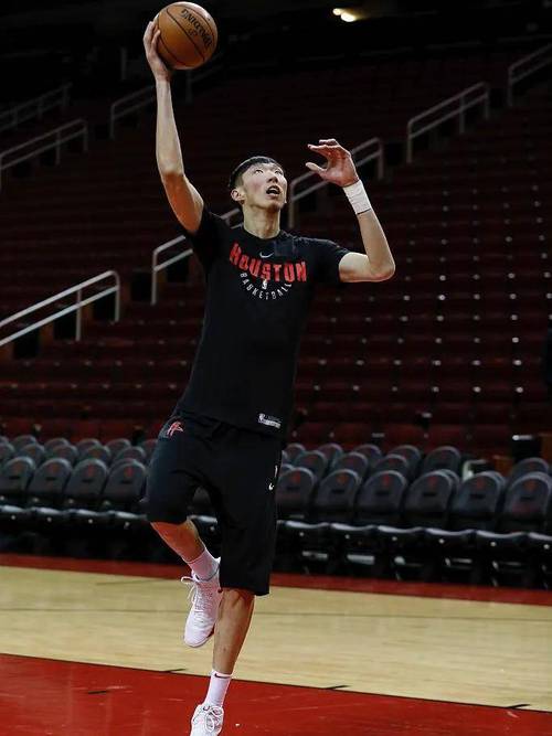 杨毅：周琦回国1年2000万&在NBA100多万元 他不留NBA也是人之常情