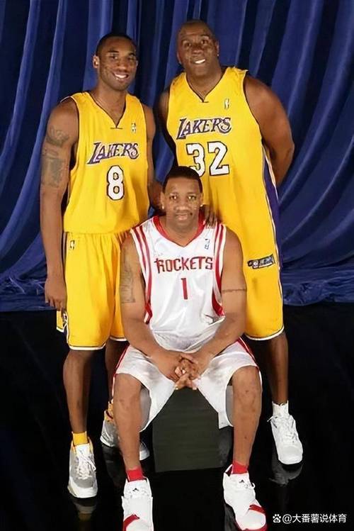 麦迪：科比三连冠时不次于沙克但被媒体塑造成了二当家 KD也一样