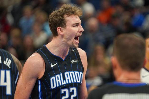 新赛季小前排名：詹杜不老传奇 小卡第5 巴特勒第8 弗拉格进前20