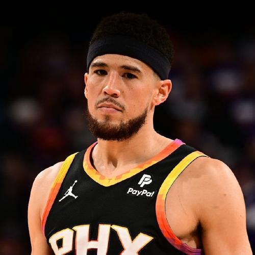 布克：我会尽我所能去发声 因为我感觉去年球队联系不够紧密