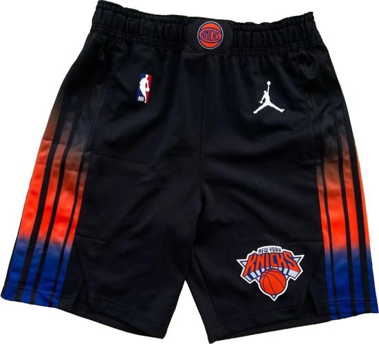 配套回归！除了球衣 加内特时期经典地板涂装新赛季也将回归