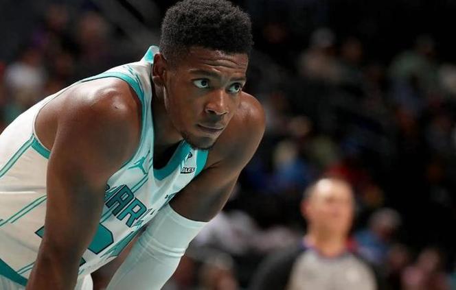 才23岁！李：布兰登-米勒主动承担领袖责任 亲自辅导尼克-史密斯