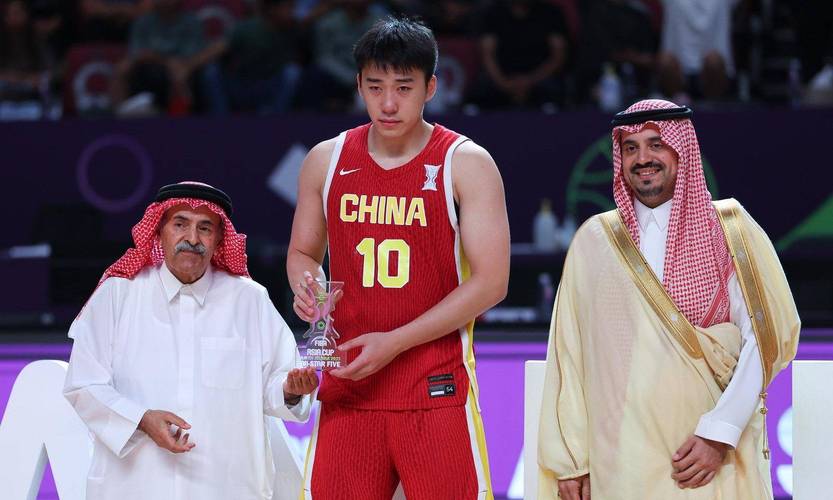 1分惜败!与世界级强队打到最后一个回合 近十年最好的中国男篮