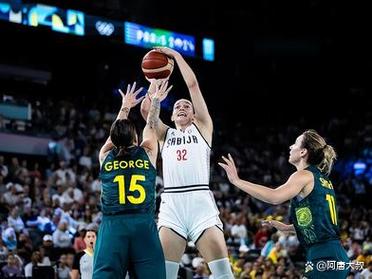 2025赛季美职女篮季后赛首轮回顾:四强逐鹿,激情四溢