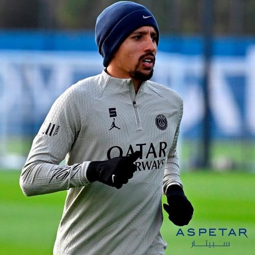 巴黎官方：马尔基尼奥斯左腿股四头肌受伤，接下来几周将接受治疗