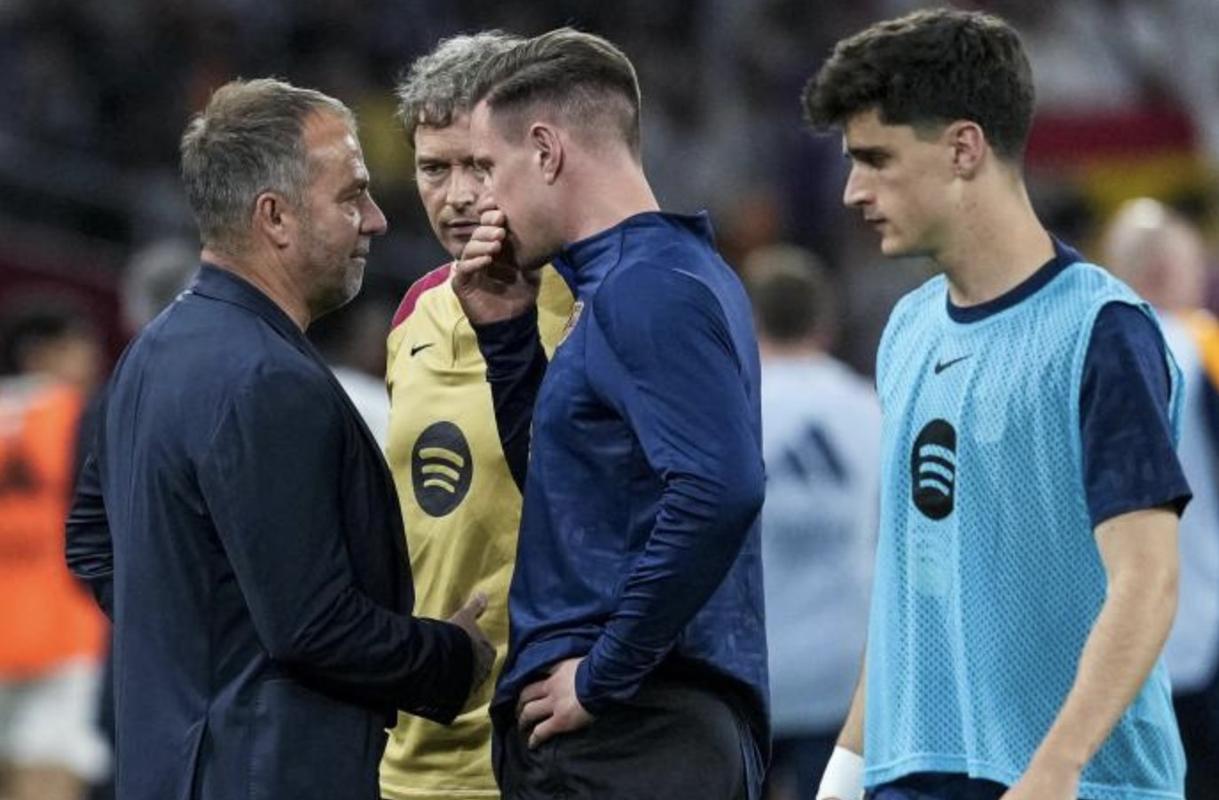 世体:弗里克要求加快节奏和逼抢 德容登场盘活全队并解放佩德里