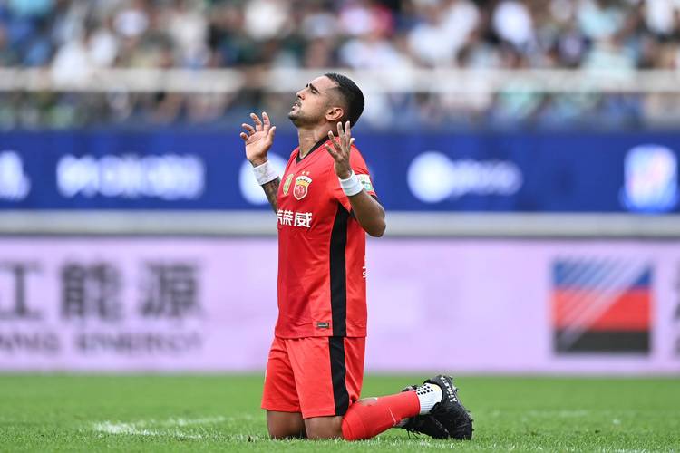 传射+戴帽+双响绝杀!上海海港前锋莱昂纳多近3轮联赛6球1助攻