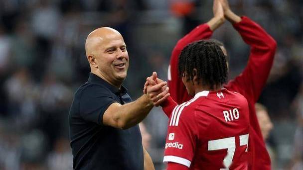 拉扯中!回声报:利物浦和切尔西尚未就恩古莫哈转会赔偿金达一致