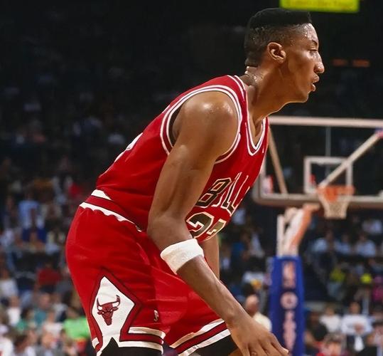 96公牛vs16勇士皮蓬：若按照90年代规则库里不会是现在这样