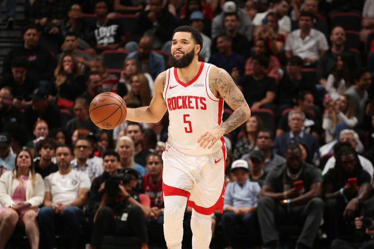 又一劲敌轰然倒下!下赛季的NBA群雄混战,东詹真有望带湖人夺冠