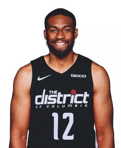 英媒:姆伯莫清楚老东家的防线弱点,他的进球数很快会提升