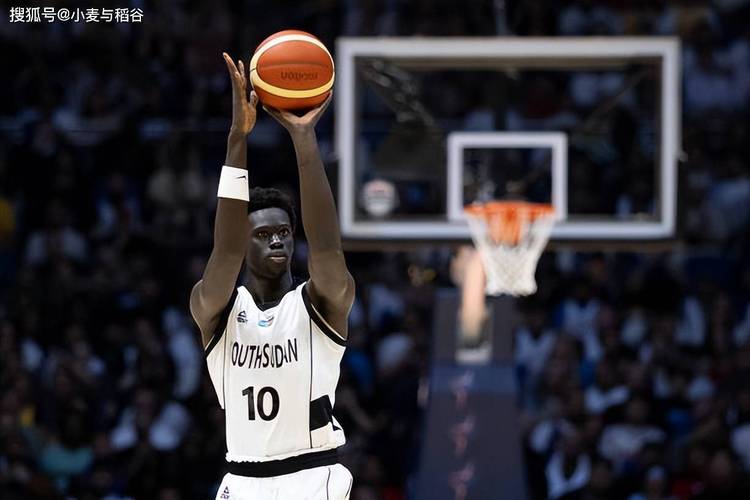 骑士裁掉了一名锋线新星,他是在防守端的能力相当突出