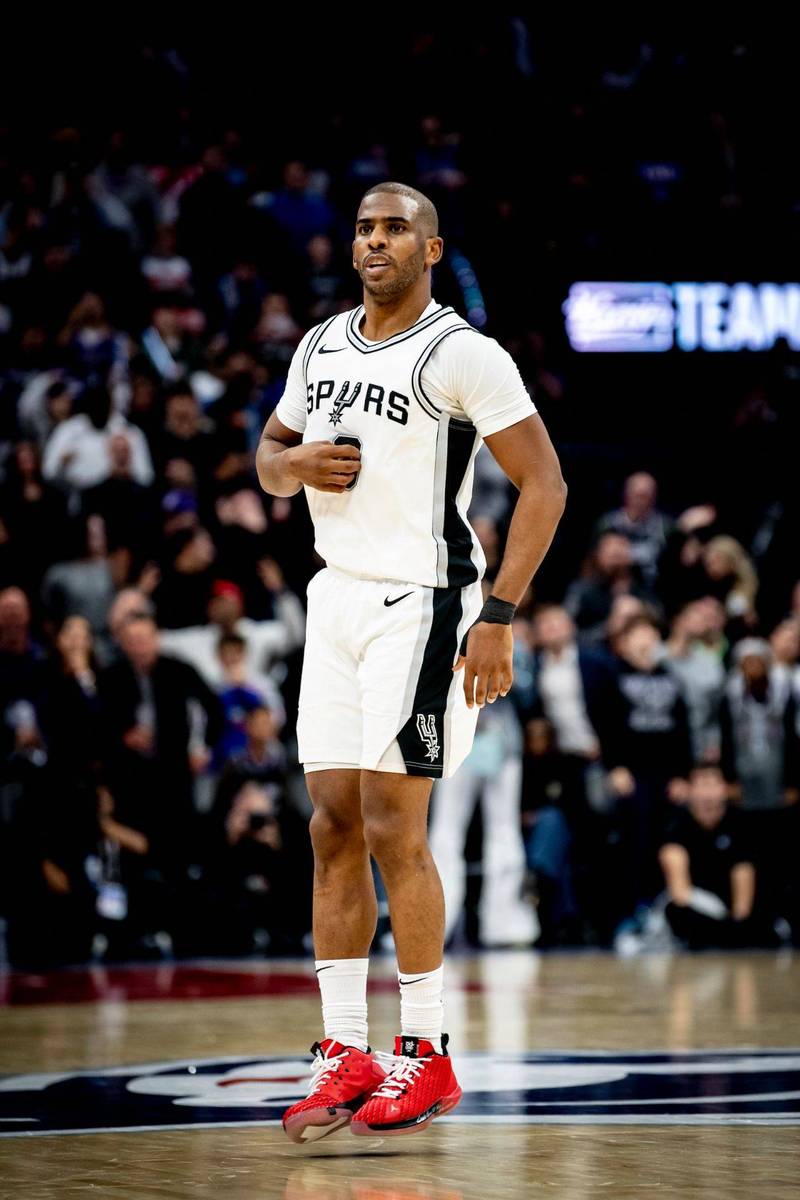 快船连裁三人!保罗接班人离队,首轮29顺位啊,才23岁就无球可打