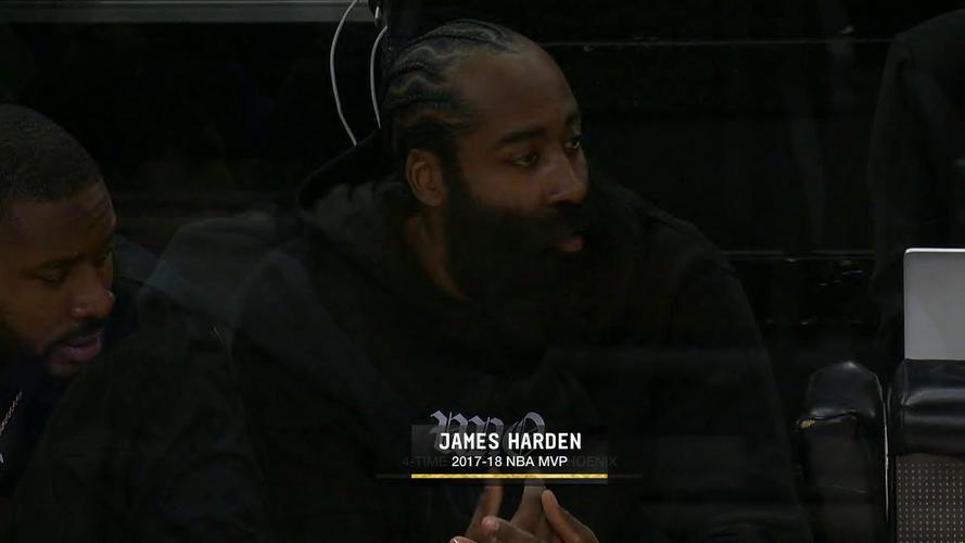 哈登现身WNBA赛场,坐在球队替补席旁边观战季后赛