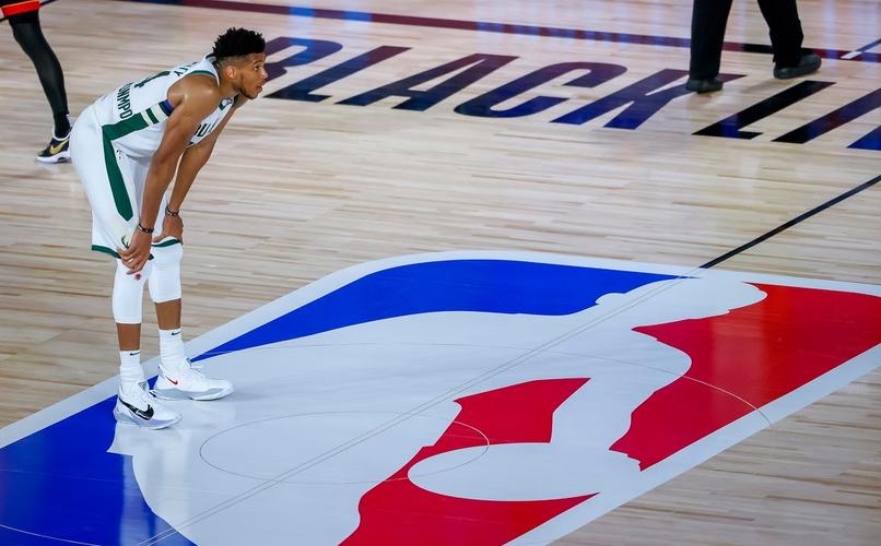 字母哥妻子自曝遭严重产后抑郁:一度坚信身患绝症 深陷黑暗漩涡