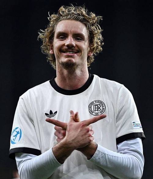 鲁梅尼格:恭喜斯图加特,找到愿为沃尔特马德花那么多钱的