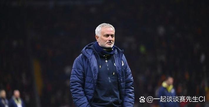 布鲁克再谈被穆帅捏鼻子:我承认我倒地有点夸张,没想到他会这样