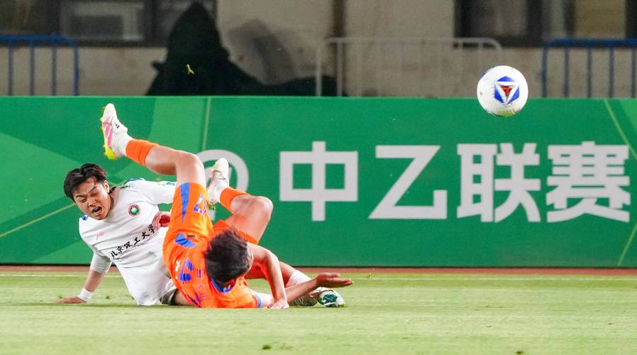 山东泰山B队客场1-0胜深圳