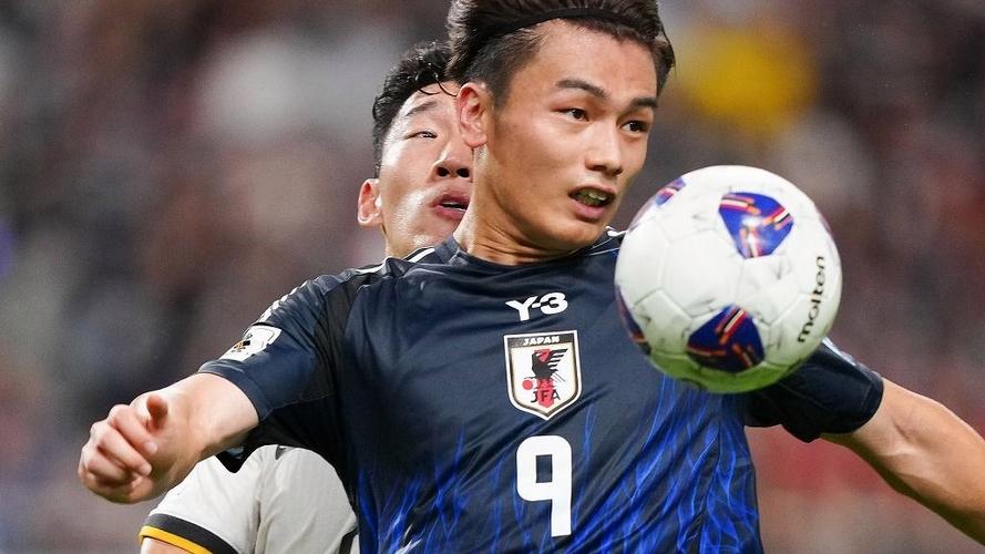 荷甲射手王❗上田绮世7轮6球领跑射手榜,荷甲榜首铁主力中锋🍋