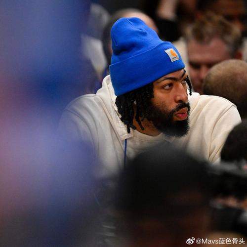 加福德:浓眉是一位顶尖球员 说他的潜力无限可能都是低估了他