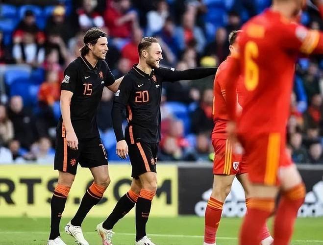 联赛至今0首发!邮报:如果阿莫林留任,梅努有可能冬窗离队