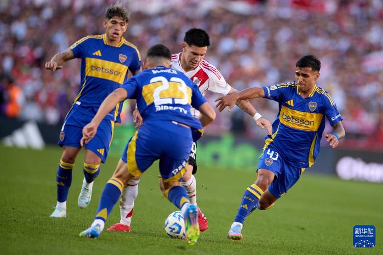 半场-皇马1-0阿拉木图 姆巴佩点射马斯坦托诺造点维尼修斯失单刀