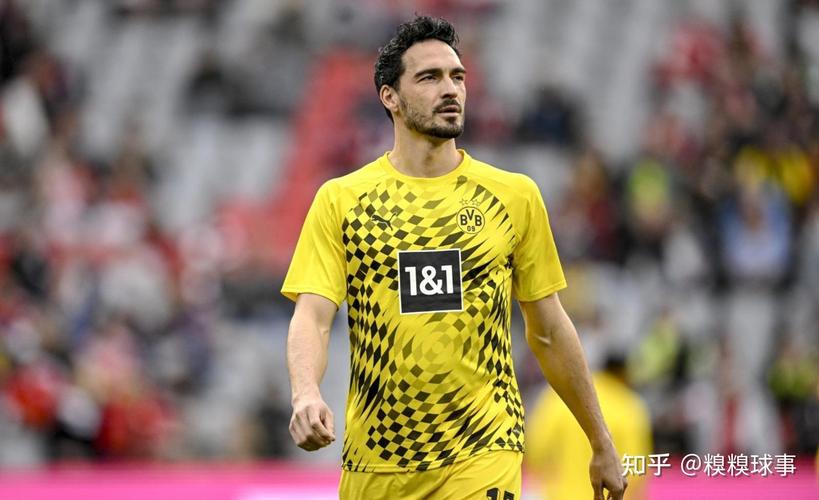 新的身份!胡梅尔斯担任评论员,现场解说拜仁欧冠5-1客场大胜