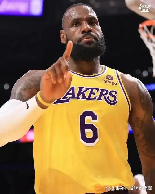 詹姆斯未向湖人要求续约 因为他不确定自己是否还会征战26-27赛季