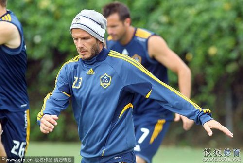 蓄起络腮胡&手拿铁镐 布劳恩：我们是矿工 要去挖金子