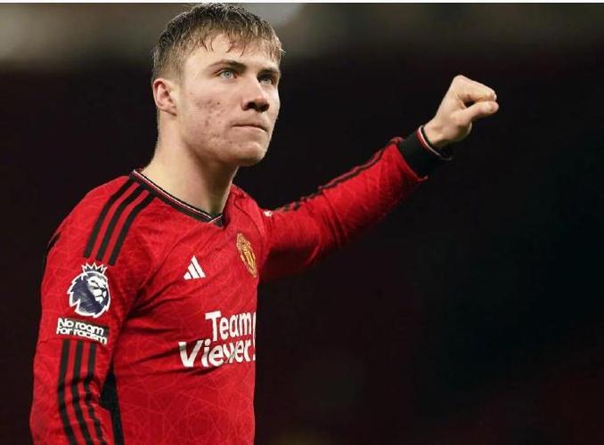 全市场：霍伊伦没用惯用脚就打进3球，也许英格兰球迷已在怀念他