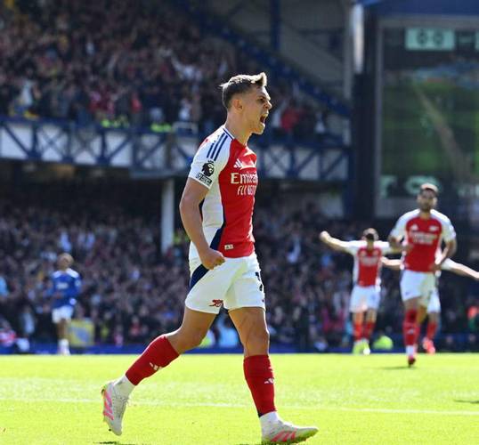 斯凯利对抗成功11次、抢断3次、被犯规6次,均为阿森纳队内最多