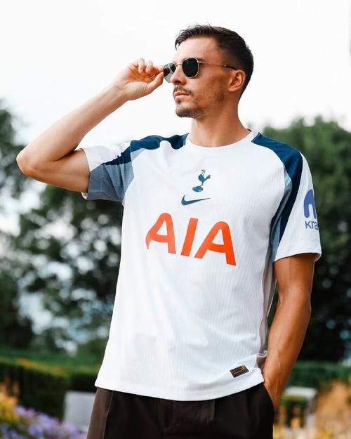 数据机构公布九月份铲球榜:帕利尼亚17次居首,苏亚佐16次居次席