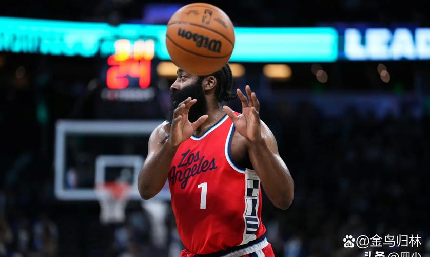 和哈登加练投篮&腿部未戴护具!博格丹:腿筋伤势没那么严重