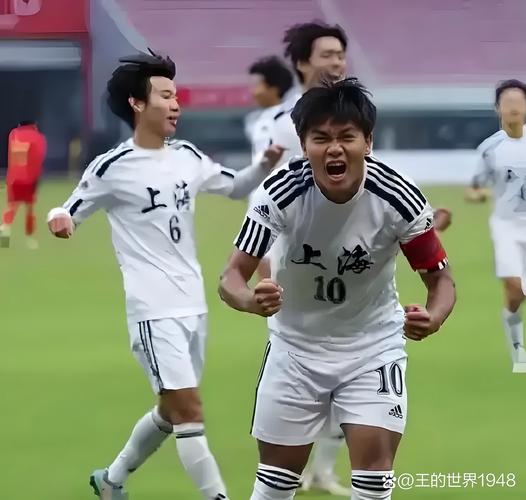 清华附中考上985后选择踢球,张瑷晖:职业足球我想试试