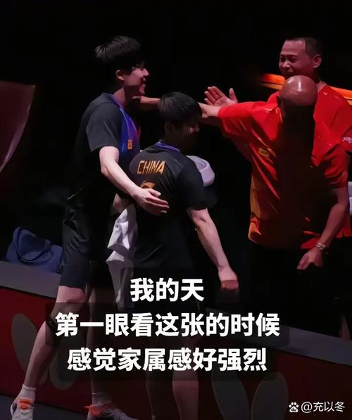 杨立瑜被骂:什么阿猫阿狗都能和球迷较劲,真有出息给球迷竖中指