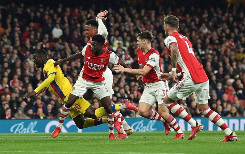 处子球！舍什科对阵布伦特福德三连射，当选曼联9月最佳进球