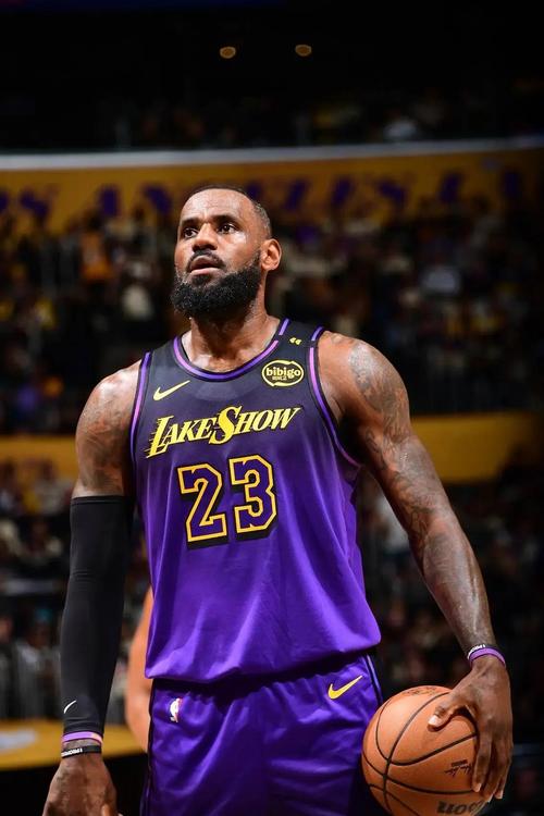 詹姆斯谈第23个赛季：感觉像第一次拿起篮球时一样兴奋