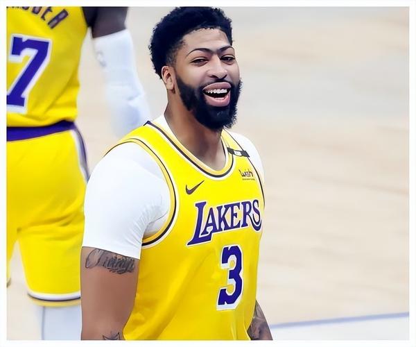 浓眉:一直打5会消耗我的身体 在湖人夺冠那年我也是打4