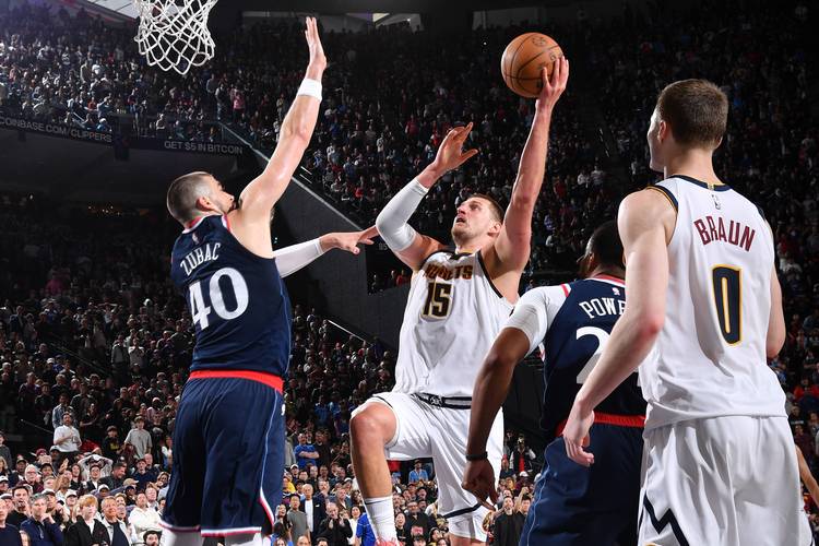 阿隆-戈登：沃特森进步很大 攻防两端都能为球队贡献价值