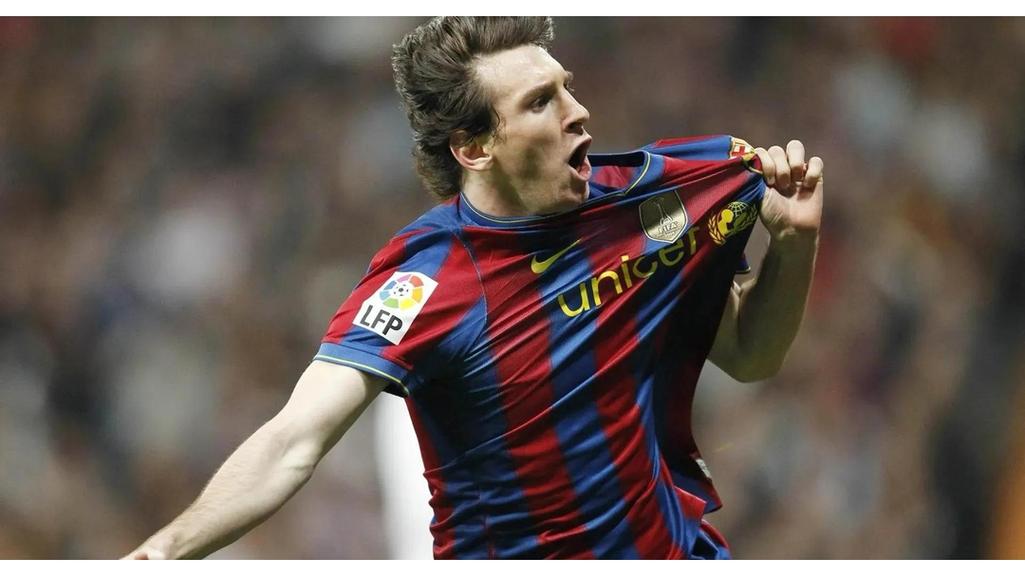 助攻戴帽！梅西中场过顶长传，阿连德梅开二度