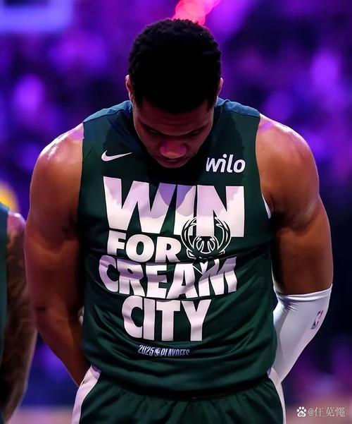 卡佩拉：我很欣赏申京传球能力他能创造空间 期待和他的双塔组合