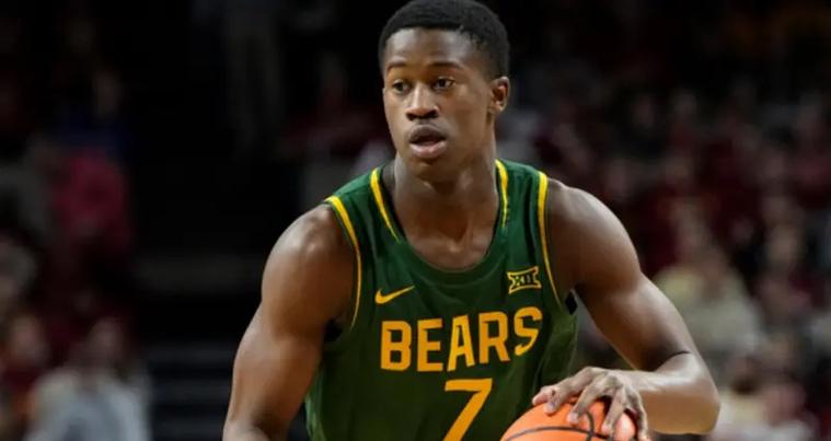 表现还行！探花埃奇库姆9中3&三分4中1拿到10分 另有1板2助1帽