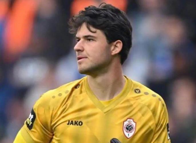 韦斯-布朗：姆伯莫是曼联出色的签约 新门将拉门斯表现不俗